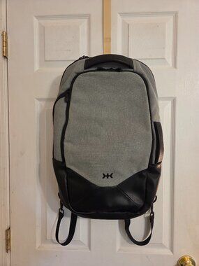 Never used Knack series 2 expandable backpack
